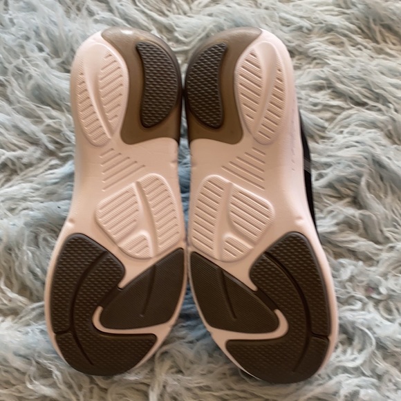 Target sneakers - Picture 2 of 2